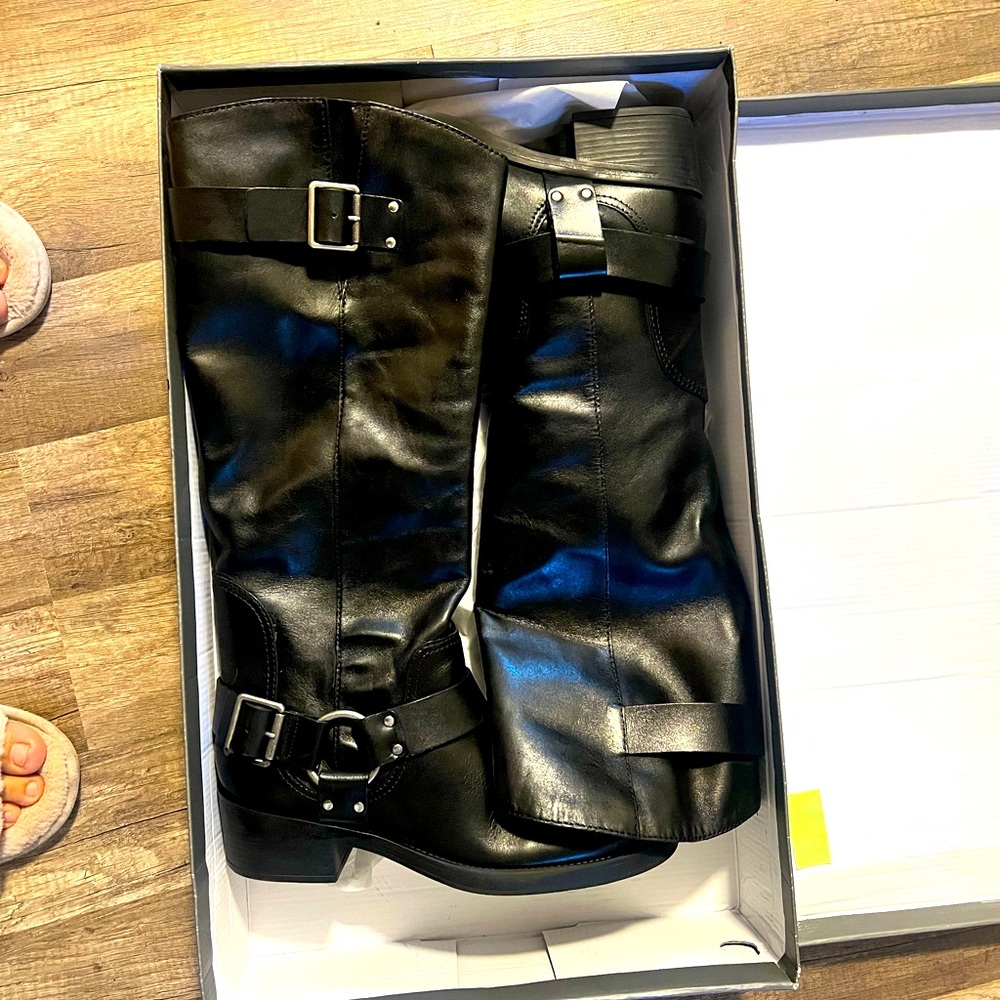 Arrezo boots! Beautiful
